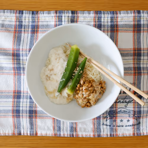 2026-08-15 の朝食（納豆とろろオクラそうめん）