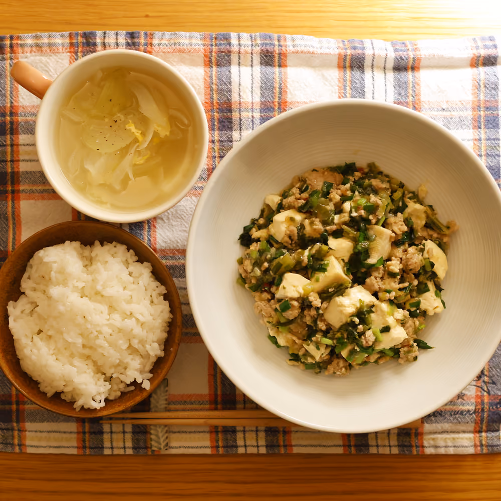 ごはん、麻婆豆腐、野菜スープ